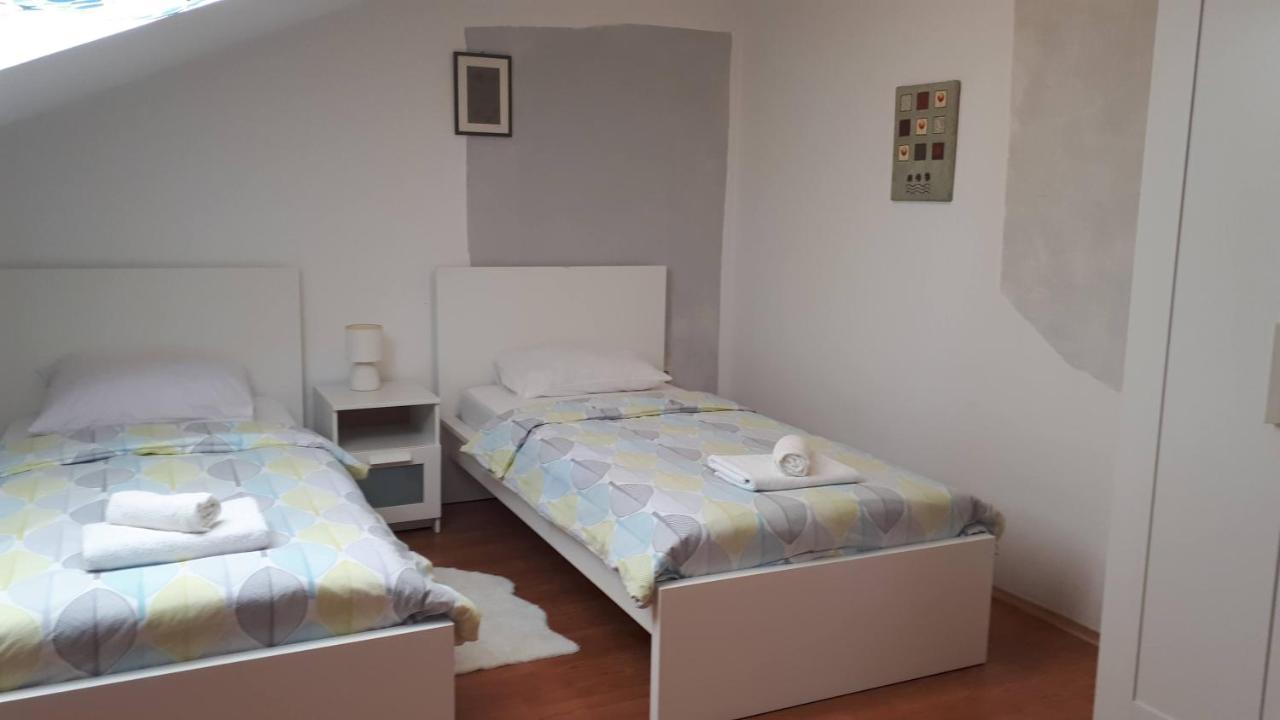 Guest House Ruza Tenja Buitenkant foto